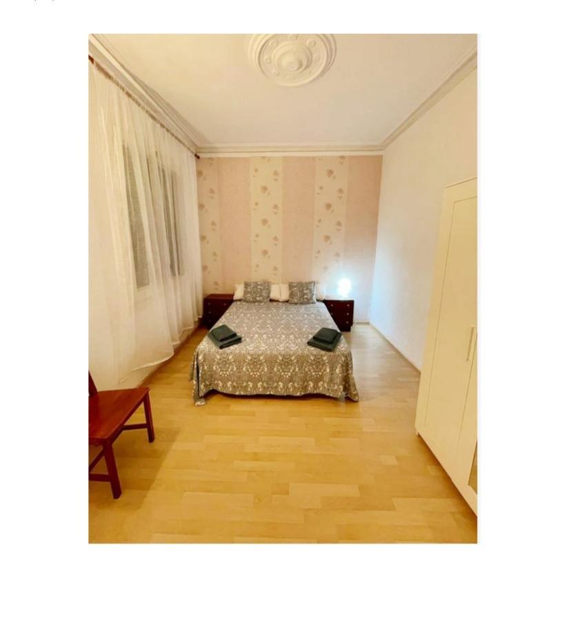 Barcelona Centric Hostel Ngoại thất bức ảnh